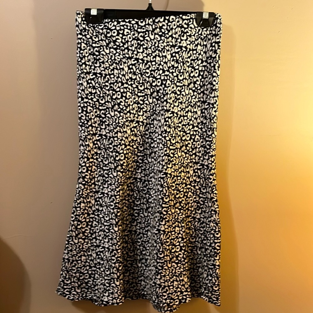 Black midi skirt